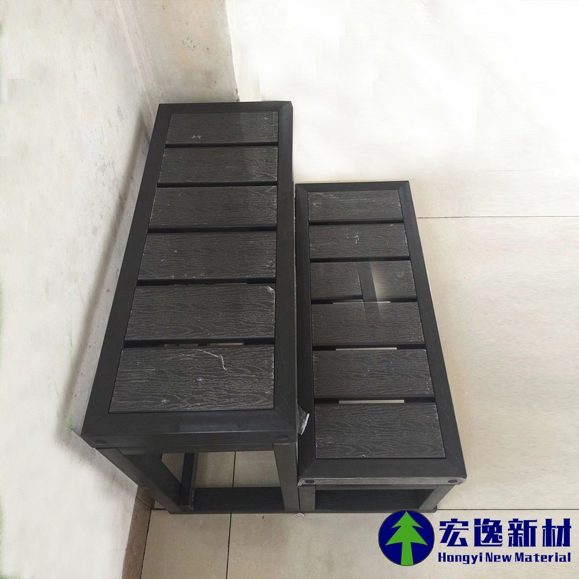 二级台阶（黑色条形）.jpg