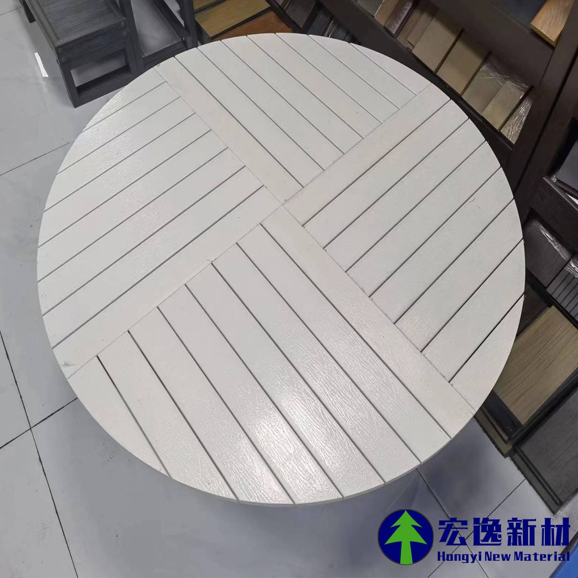 仿木圆台（白色）.jpg
